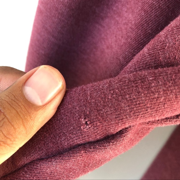 Vintage Blue 84 Burgundy Crewneck Sweater with Soft Fabric and Relaxed Fit - Picture 5 of 9